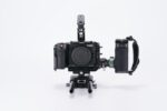 Tilta Camera Cage for Canon C50 Power Kit - Black - Imagen 3