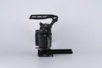 Tilta Camera Cage for Canon C50 Power Kit - Black - Imagen 4