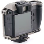Tilta Vintage Camera Cage for Hasselblad X2D II 100C Base Kit - Stone Gray - Imagen 3